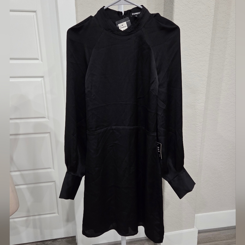 EXPRESS WOMEN'S BLACK MOCK MECH COCKTAIL DRESS SIZE MEDIUM NWT - Picture 3 of 10